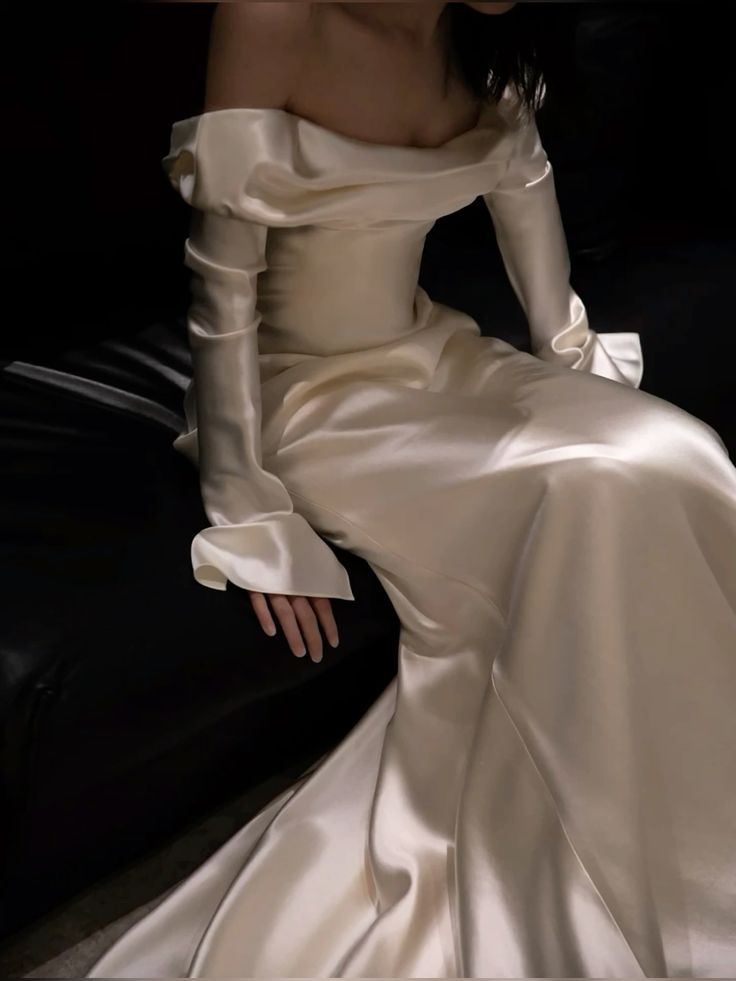 Off Shoulder Long Wedding Dress Princess Bridal Gown fg7390