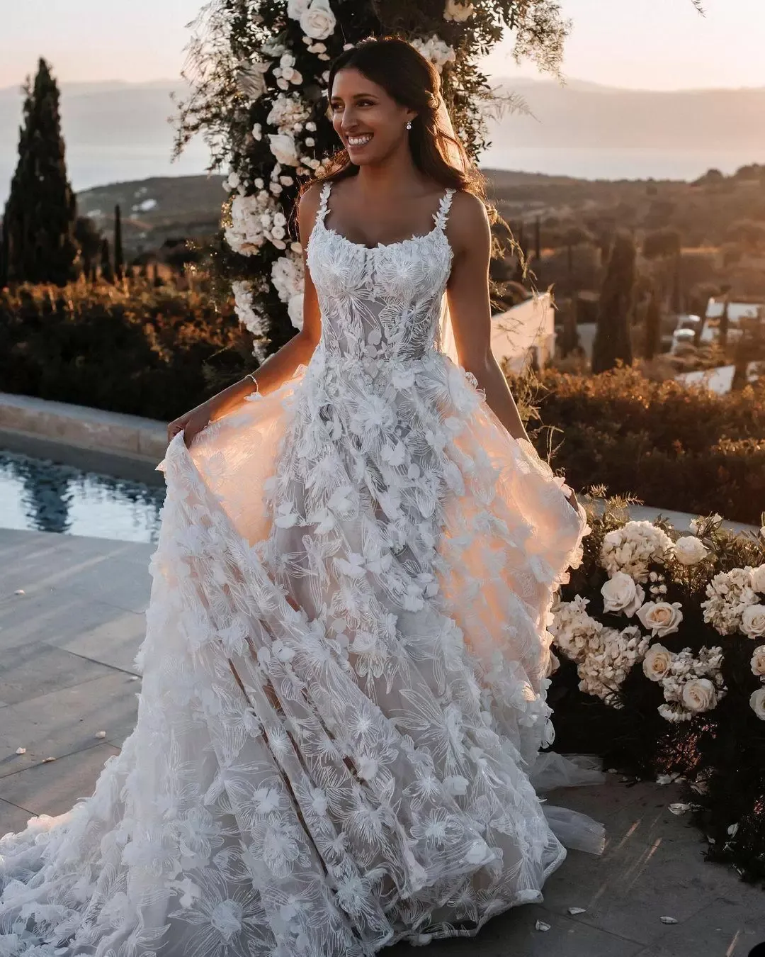 3D Flowers Appliques Long Wedding Dress Princess Bridal Gown fg7373