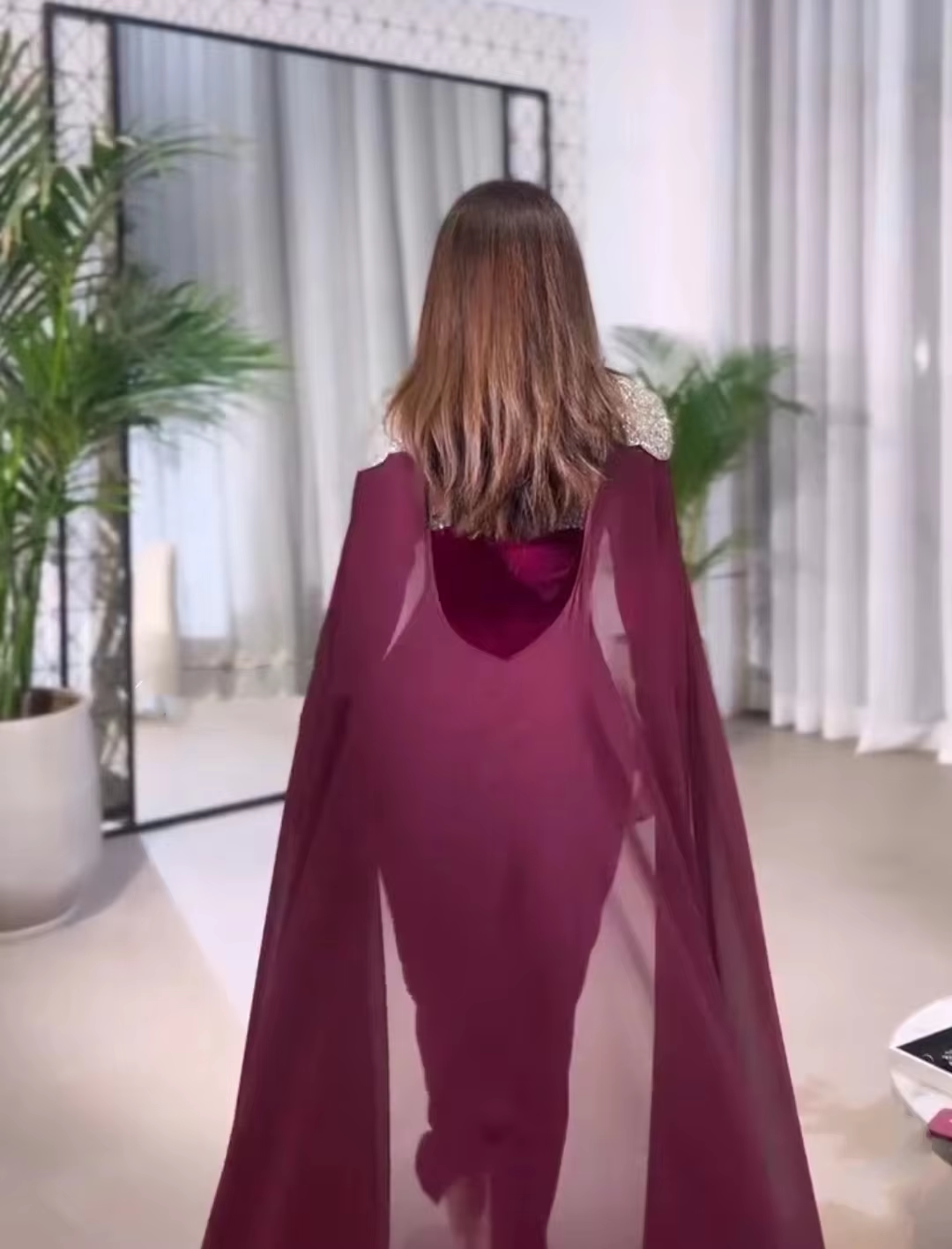 Elegant Middle East Prom Dresses with Chiffon Cape Spaghetti Straps Long Sleeve Evening Gowns Formal Occasion Party Dress fg6411