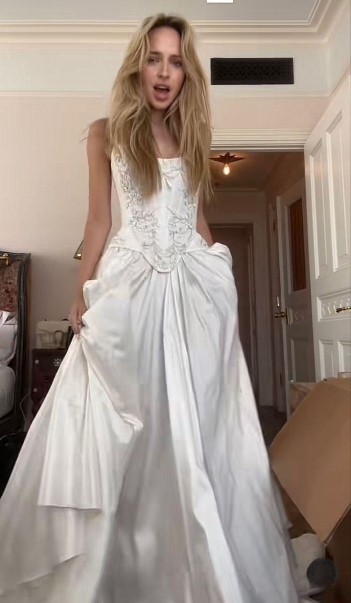 A Line Lace Up Back Strapless Wedding Dresses,Simple Bridal Gowns,Long Beautiful Bridal Gown fg8071