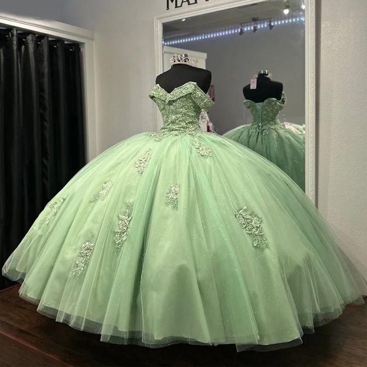 Luxury Sage Green Mexican Quinceanera Dresses Applique Lace Prom Gown fg6685