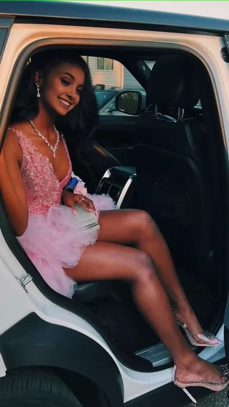 Süßes rosa kurzes Homecoming-Kleid mit V-Ausschnitt und Tüllrüschen unten, rosa Geburtstagsoutfit fg6454