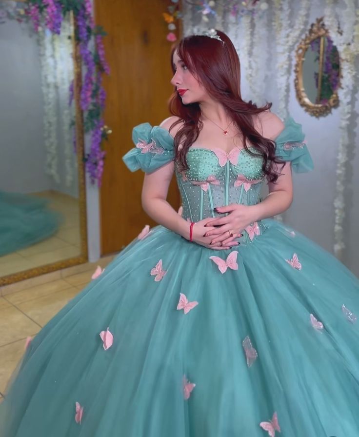 Quinceanera Dress with 3D Butterfly Sleeveless Ball Gown fg5537