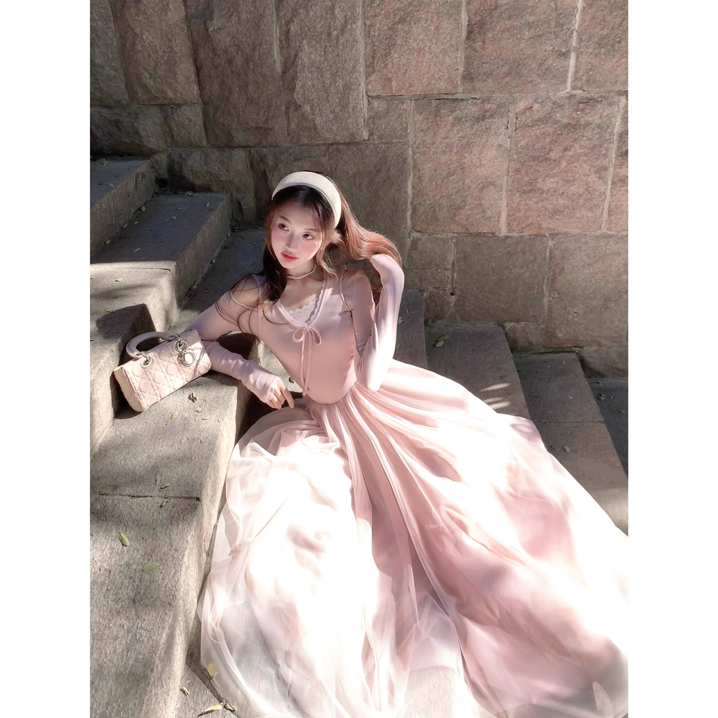 Ballet-inspired pink knitted mesh dress French-inspired inner layer. A27