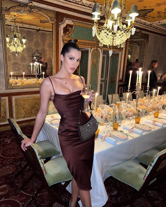 Robe de soirée chocolat à bretelles spaghetti fg4372