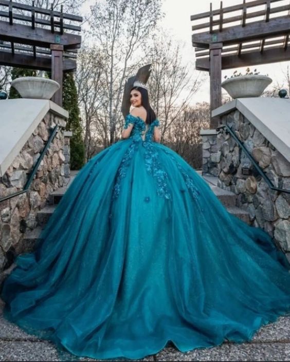 Princess Quinceanera Dresses Lace Applique Sweet 16 Dress Long Sleeves vestidos de 15 Ball Gown Prom Gowns fg4216