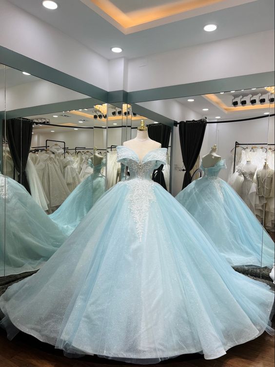 Stunning Long Ball Gown Wedding Dresses Off The Shoulder A Line Bridal Gowns fg4079