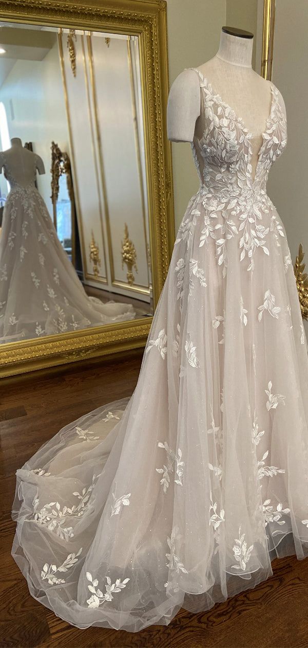 A-line Lace Dream Romantic Long Wedding Dresses fg3523