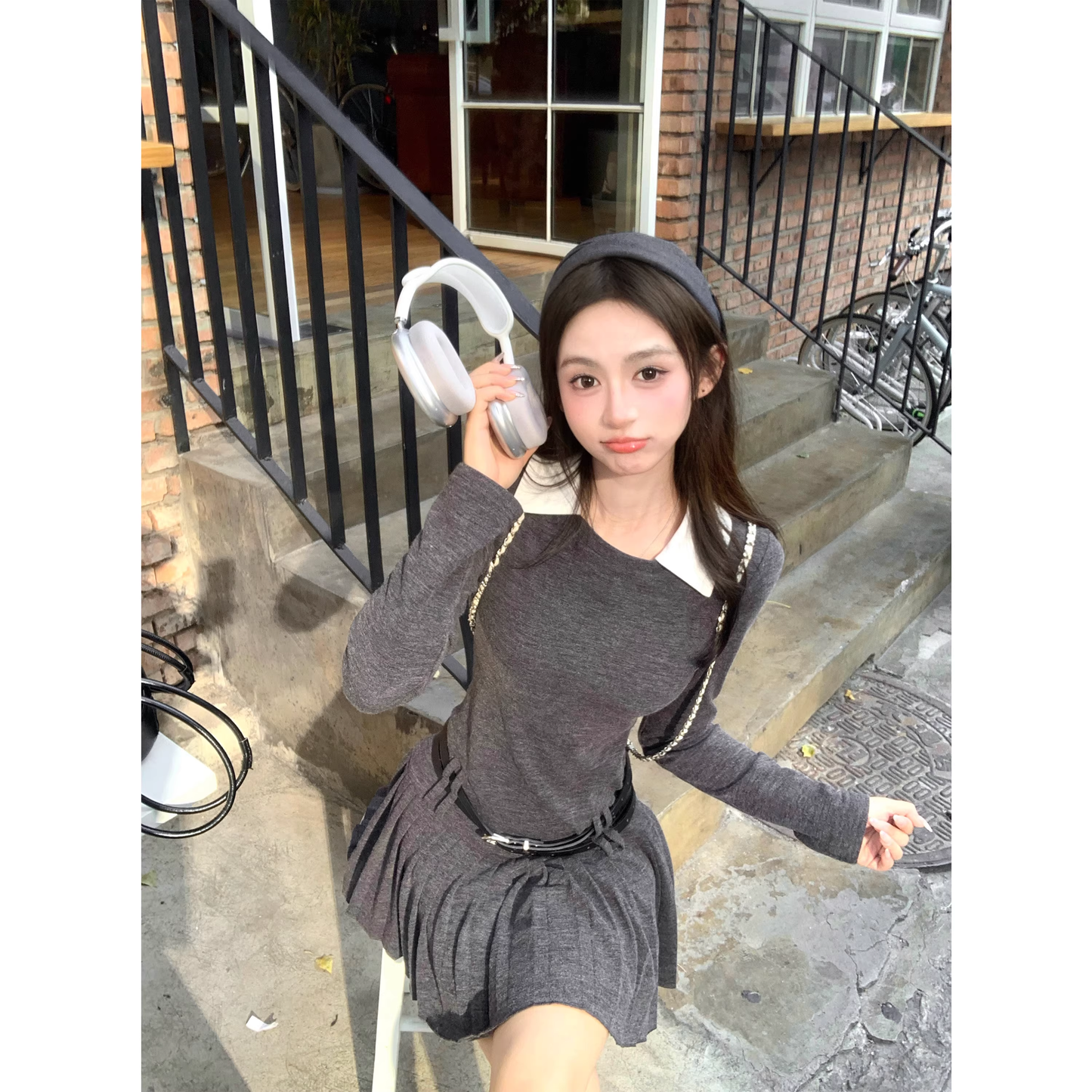 Pleated sweater dress is super cute, long sleeves for autumn and winter A146