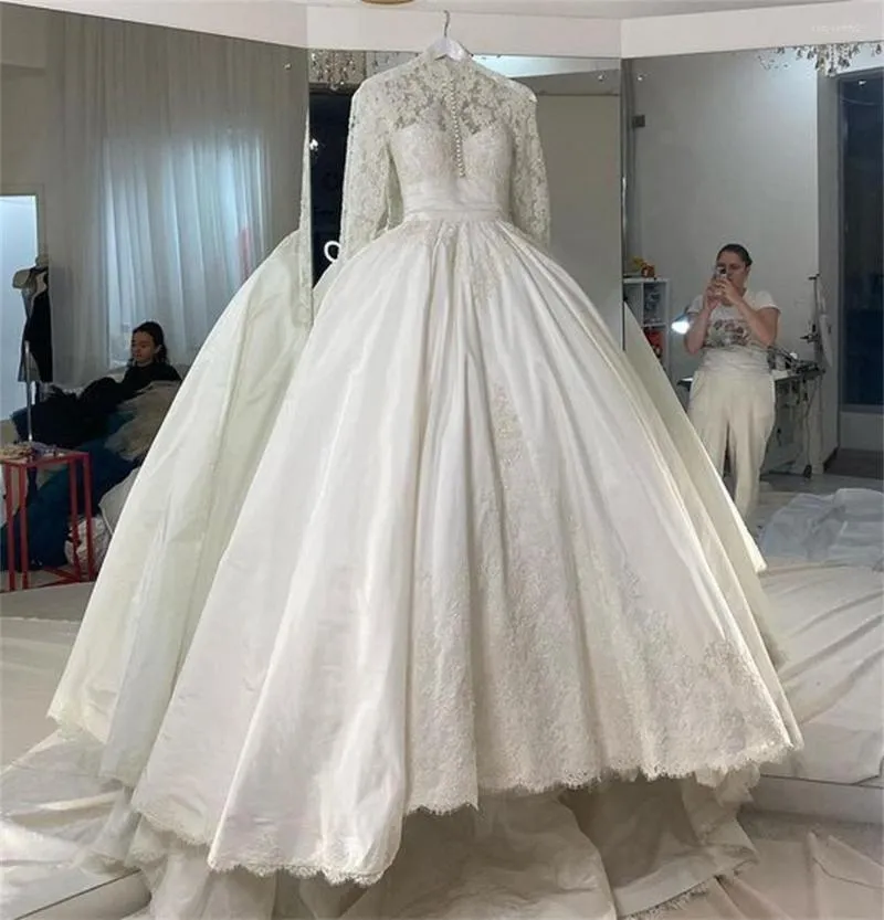Wedding Dress 3D Flowers Pearls High Neck Lace Dresses Bridal Long Sleeve Ball Gowns For Women Ivory Muslim Engagement Dress fg4043