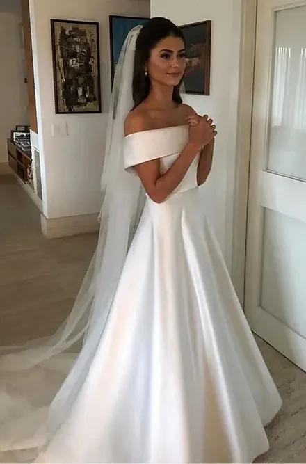 Simple Elegant Off the Shoulder A Line Wedding Dresses Satin Beach Garden Wedding Dresses Bridal Gowns fg5709