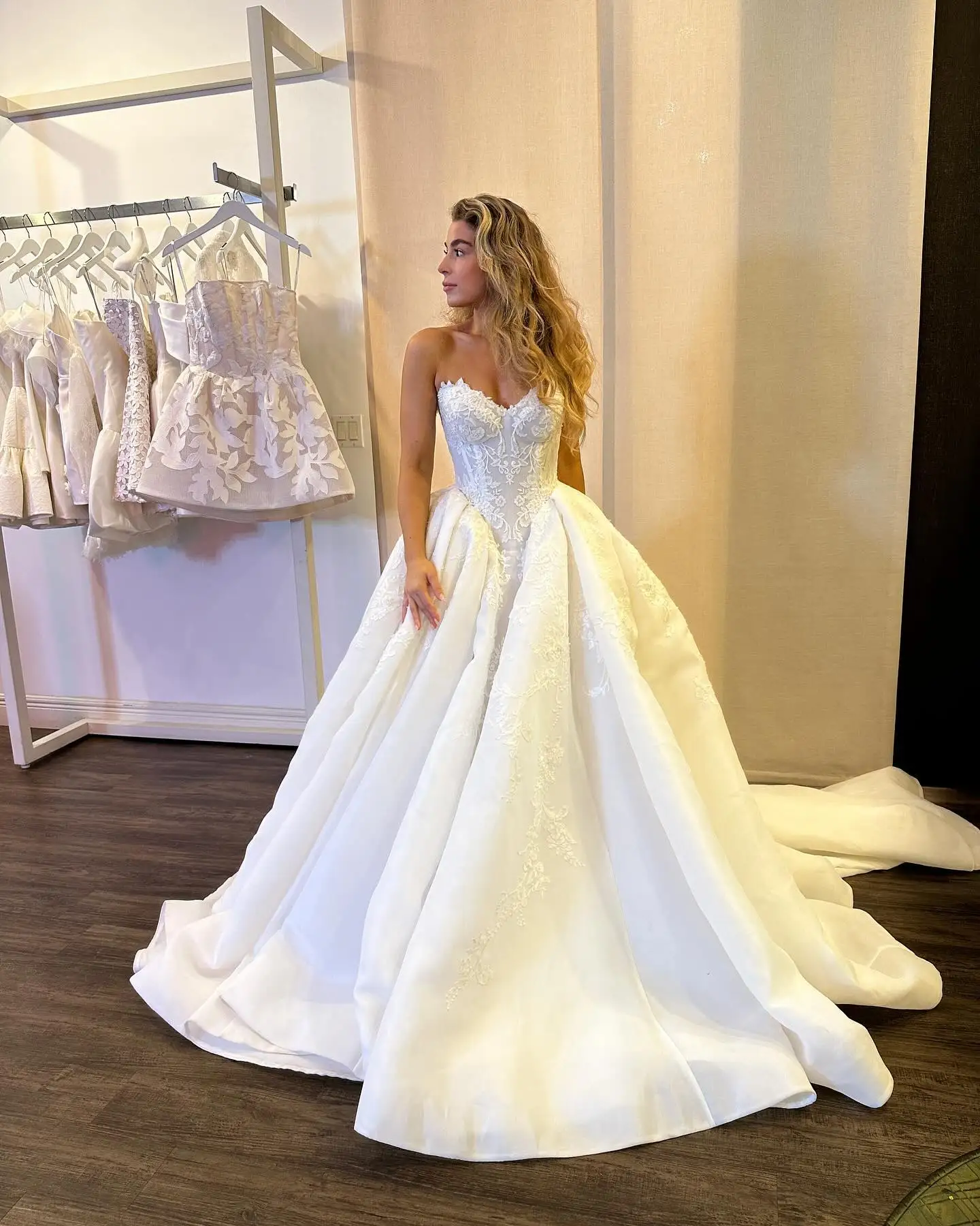 A-line Wedding Dress Sweetheart Bridal Gowns Lace Appliques Bride Dresses fg5992