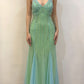 Hübsches grünes bodenlanges Ballkleid mit V-Ausschnitt und Perlen fg7143