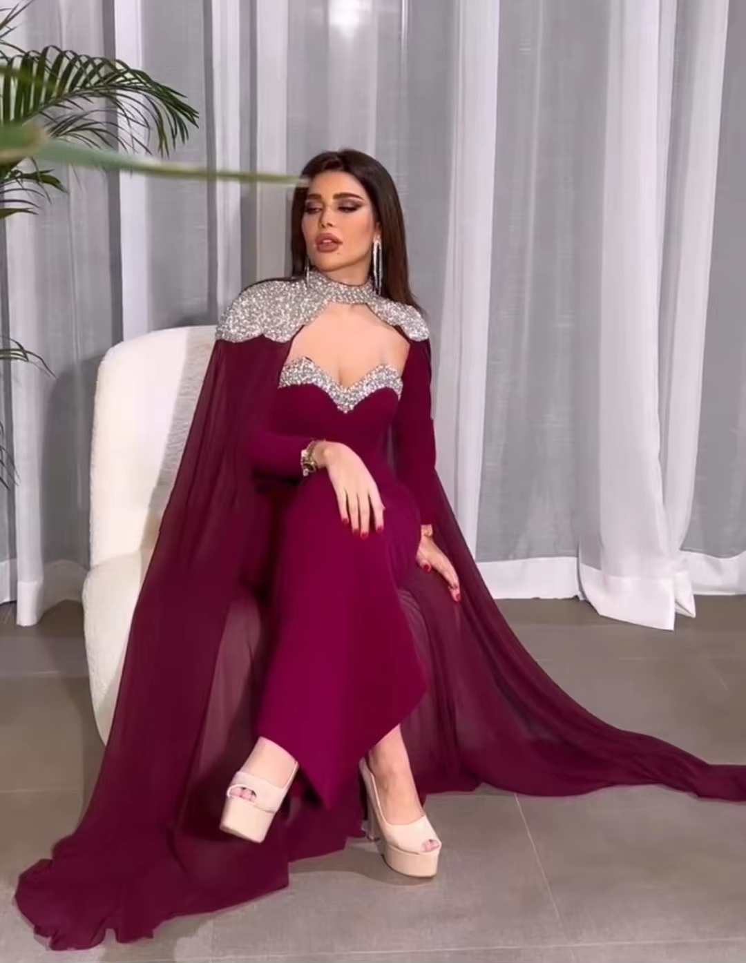 Elegant Middle East Prom Dresses with Chiffon Cape Spaghetti Straps Long Sleeve Evening Gowns Formal Occasion Party Dress       fg6411