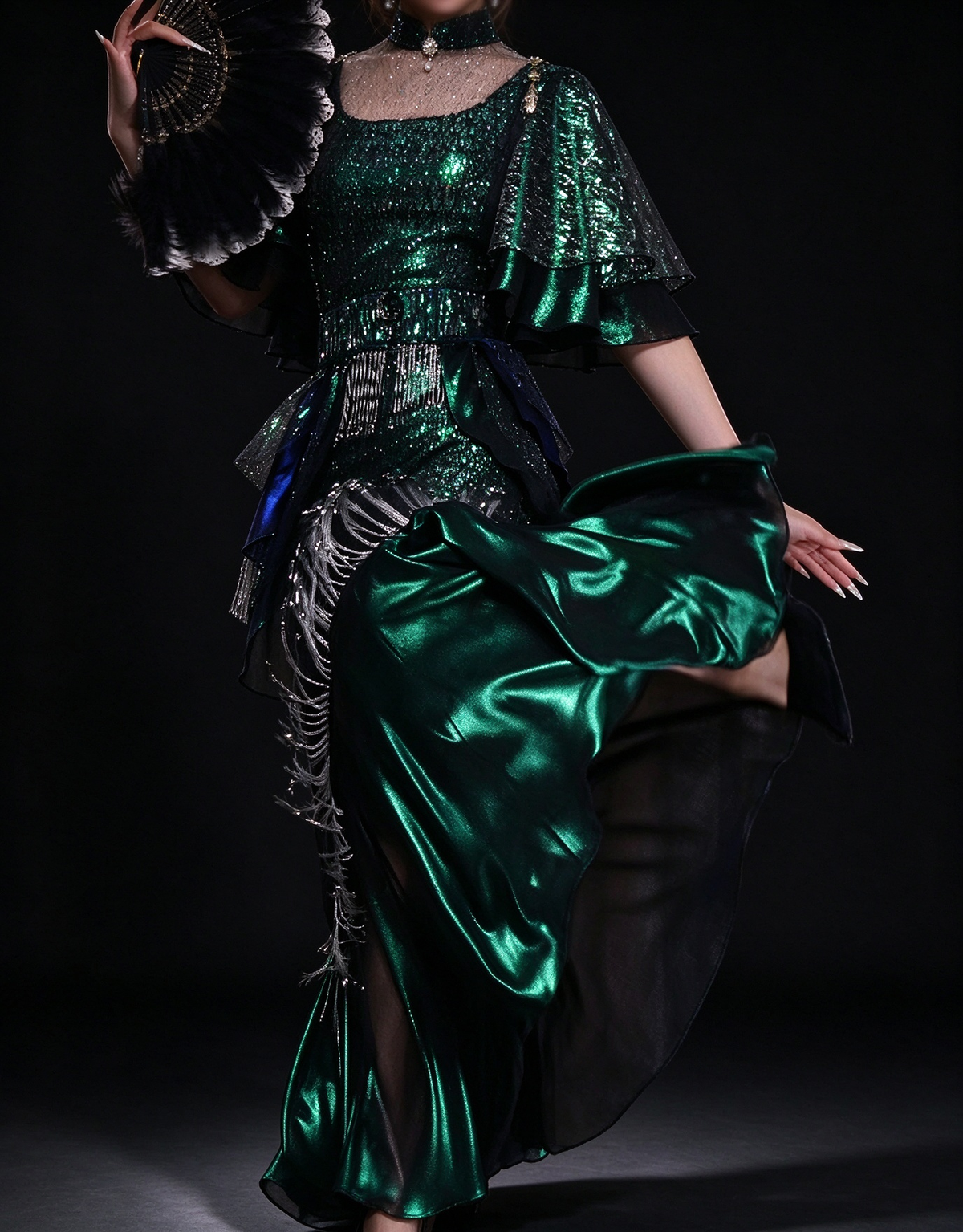 Emerald Green Sequin Mermaid Evening Gown With Ruffle Sleeve & Beaded Tassel fg8979