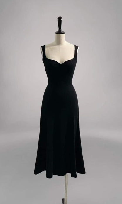 Robe mi-longue noire sans manches, décolleté en cœur, pour invitée de mariage, fg7812