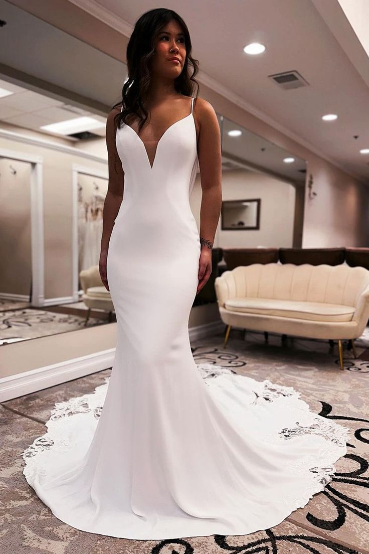 Unique Mermaid V Neck Satin Wedding Dress with Appliques     fg6588