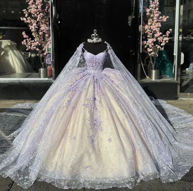 Light Purple Quinceanera Dressess with Cape Luxury Butterfly Applique Sweet 16 Ball Gown       fg6470