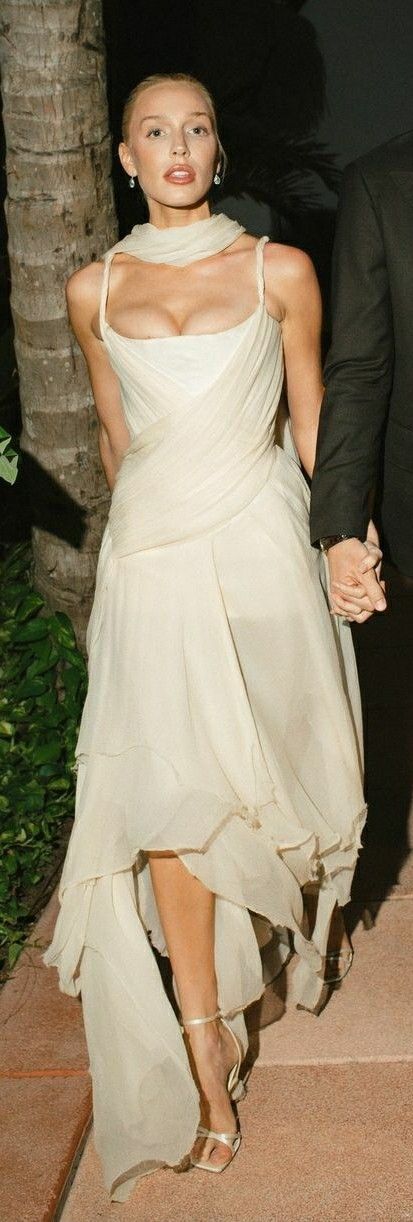 Boho Chiffon Bridal Gown, Spaghetti Straps A-Line Sleeveless Ruffles Bridal Dress Wedding Party Dress    fg7816