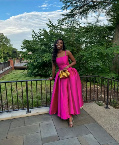 Robe de soirée longue fuchsia en satin à bretelles spaghetti et coupe trapèze fg7476