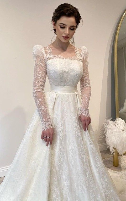 A Line White Lace Long Sleeves Princess Wedding Dress    fg8137