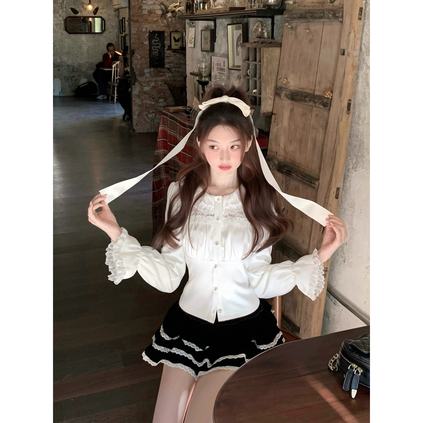 French-style long-sleeved shirt  A39