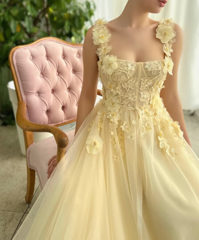 A-Linie Quadratischer Bodenlanger Ärmelloser offener Rücken Applikationen Spitze Ballkleid fg5000