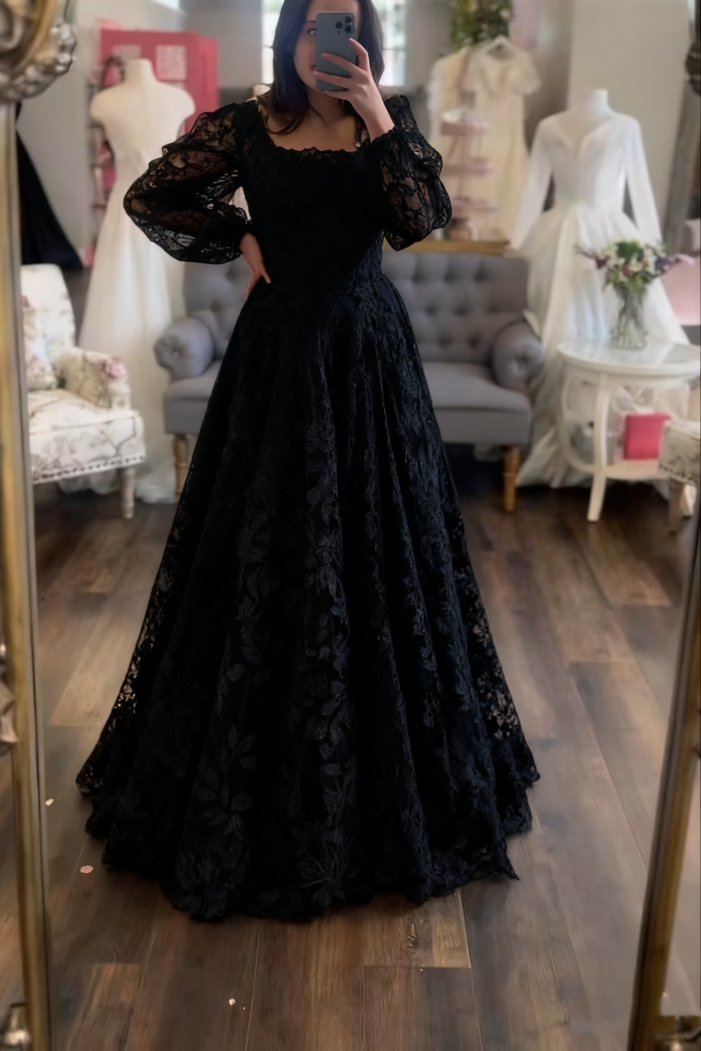 Modest Wedding Dress Long Sleeve Lace Applique Classic A-Line Wedding Dress    fg5220