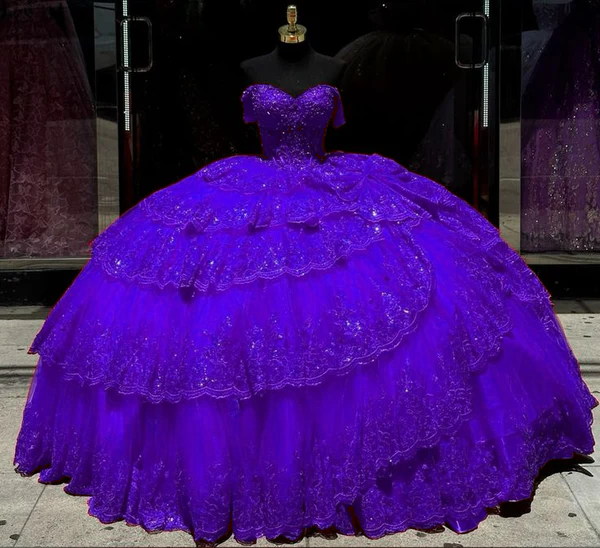 Luxuriöses rotes Quinceanera-Kleid mit Kristallperlen-Spitzenapplikationen Sweet 16 15 Ballkleid fg6302