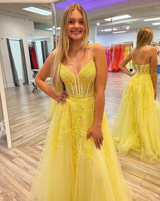 Cute A Line V Neck Yellow Tulle Prom Dresses with Appliques      fg3354